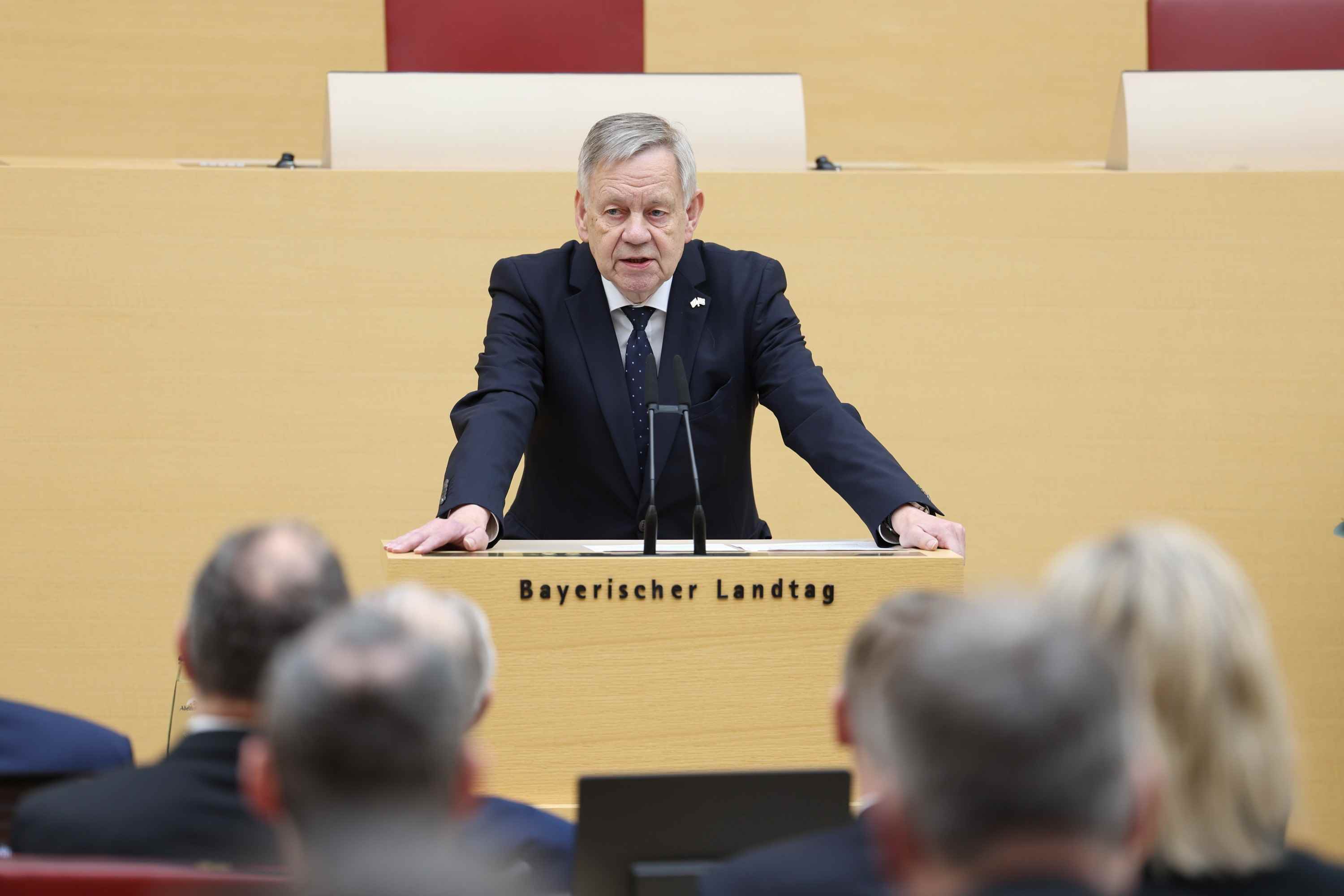 Karl Freller bei seiner Rede Foto Bildarchiv Bayerischer Landtag / Stefan Obermeier