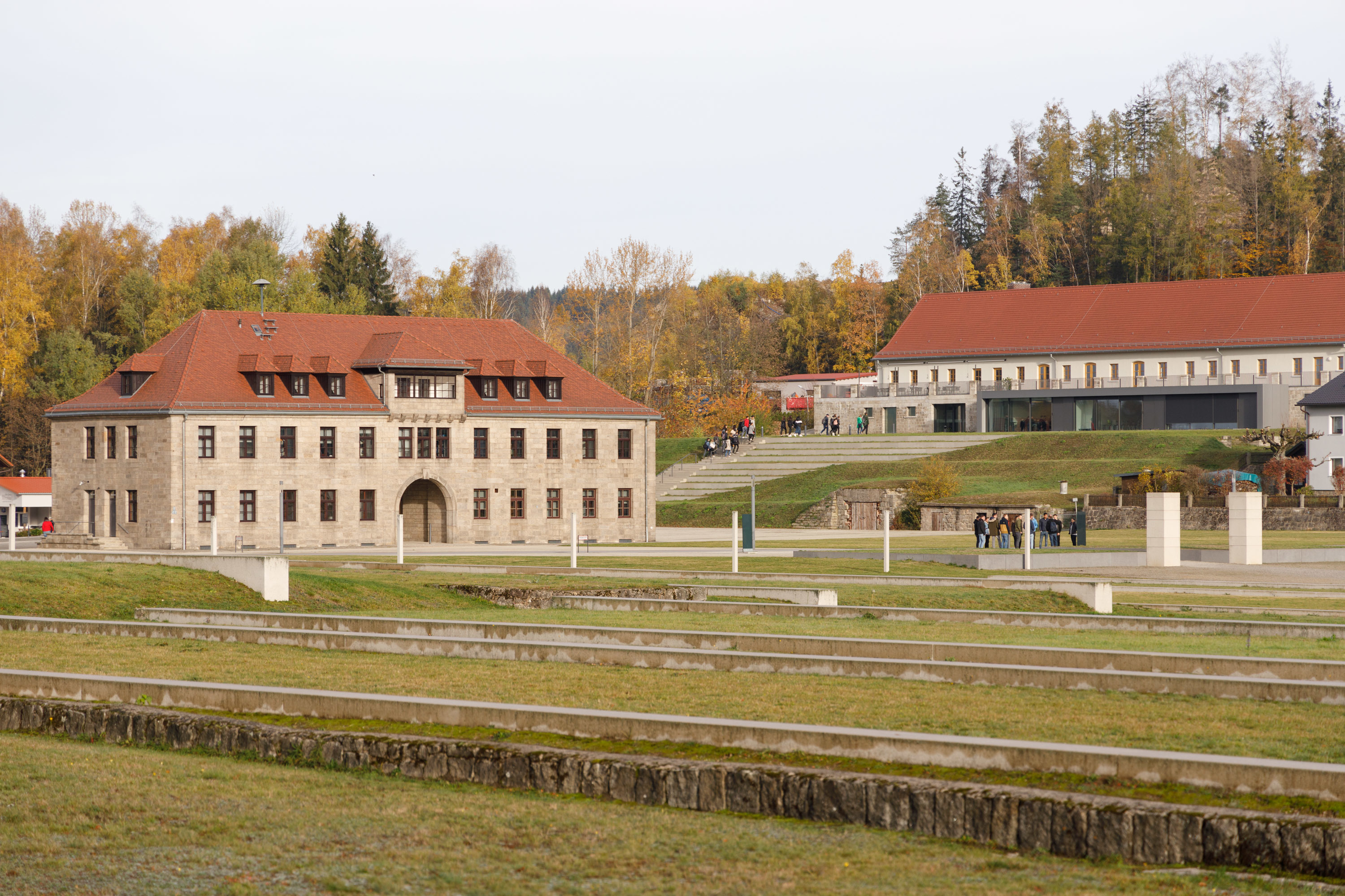 Kommandantur und Bildungszentrum Foto: KZ-Gedenkstätte Flossenbürg / Th. Dashuber