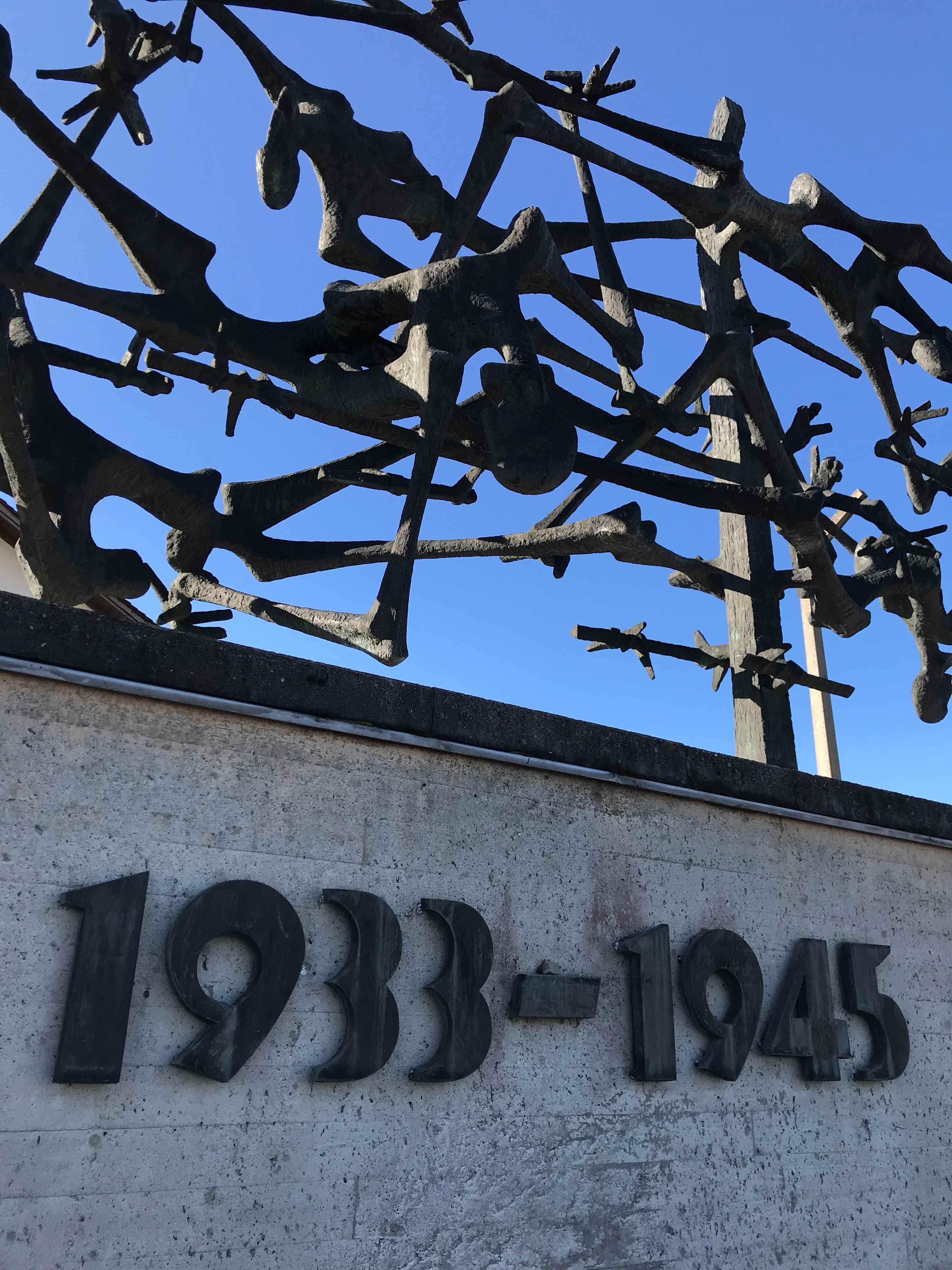 Detail des Internationalen Mahnmals in der KZ-Gedenkstätte Dachau Foto: Stiftung Bayerische Gedenkstätten