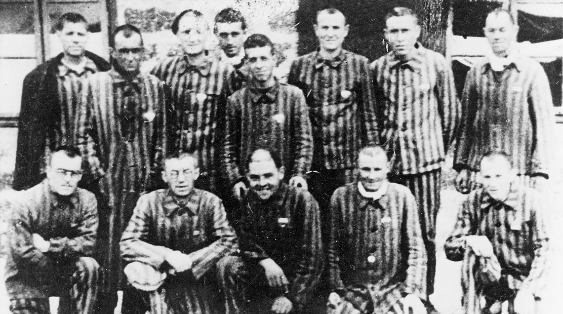 Foto: Ehemalige spanische Häftlinge nach der Befreiung des Dachauer Außenlagers Allach (Fondation de la Résistance, Paris)
