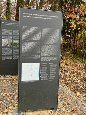 2025 11 09 Utting Tafeleinweihung KZ Friedhof (205).JPG