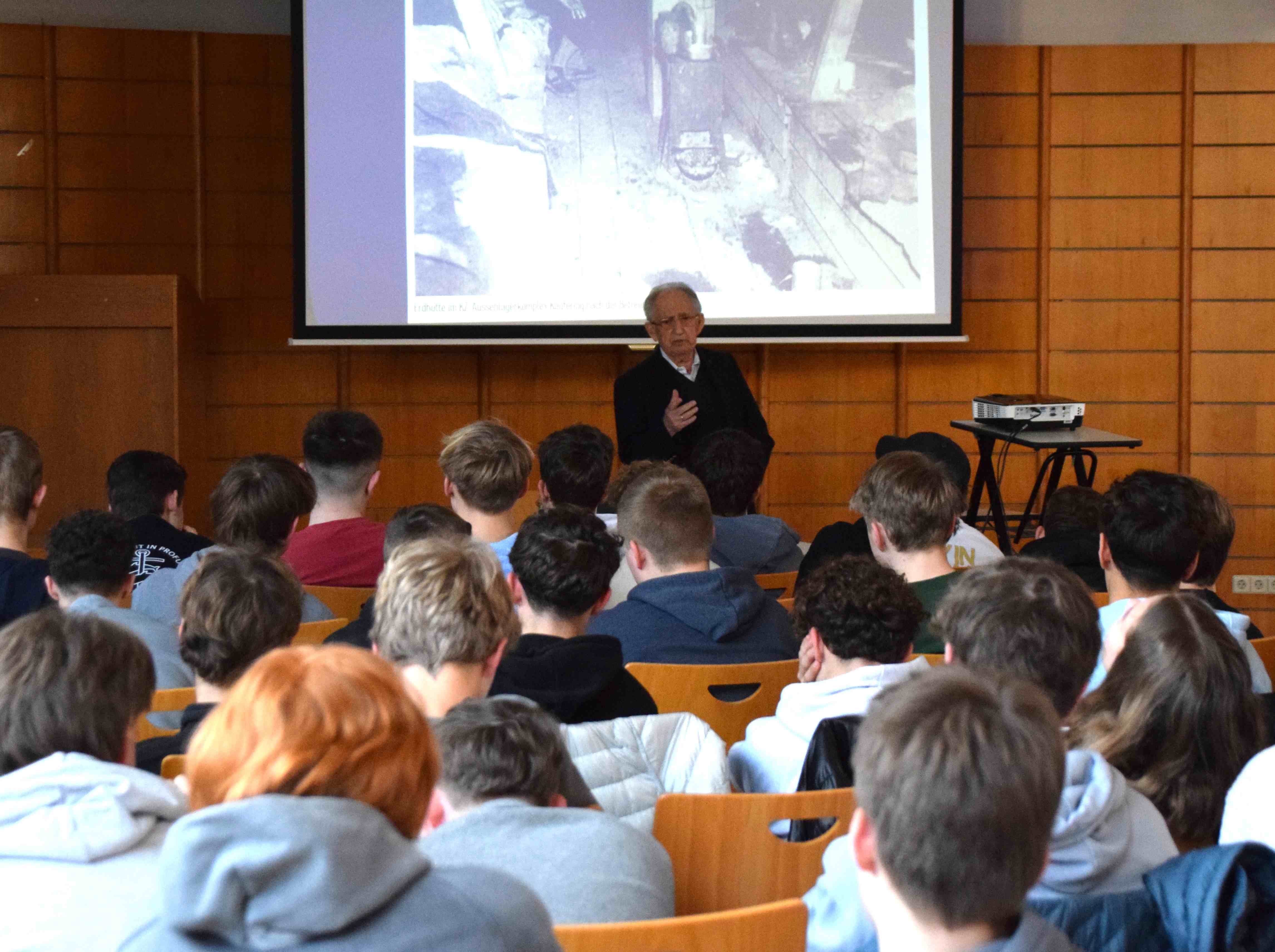 2024 03 11 M Naor Schulklasse Pullach _F_StBG_GHassel (2)_bea.JPG