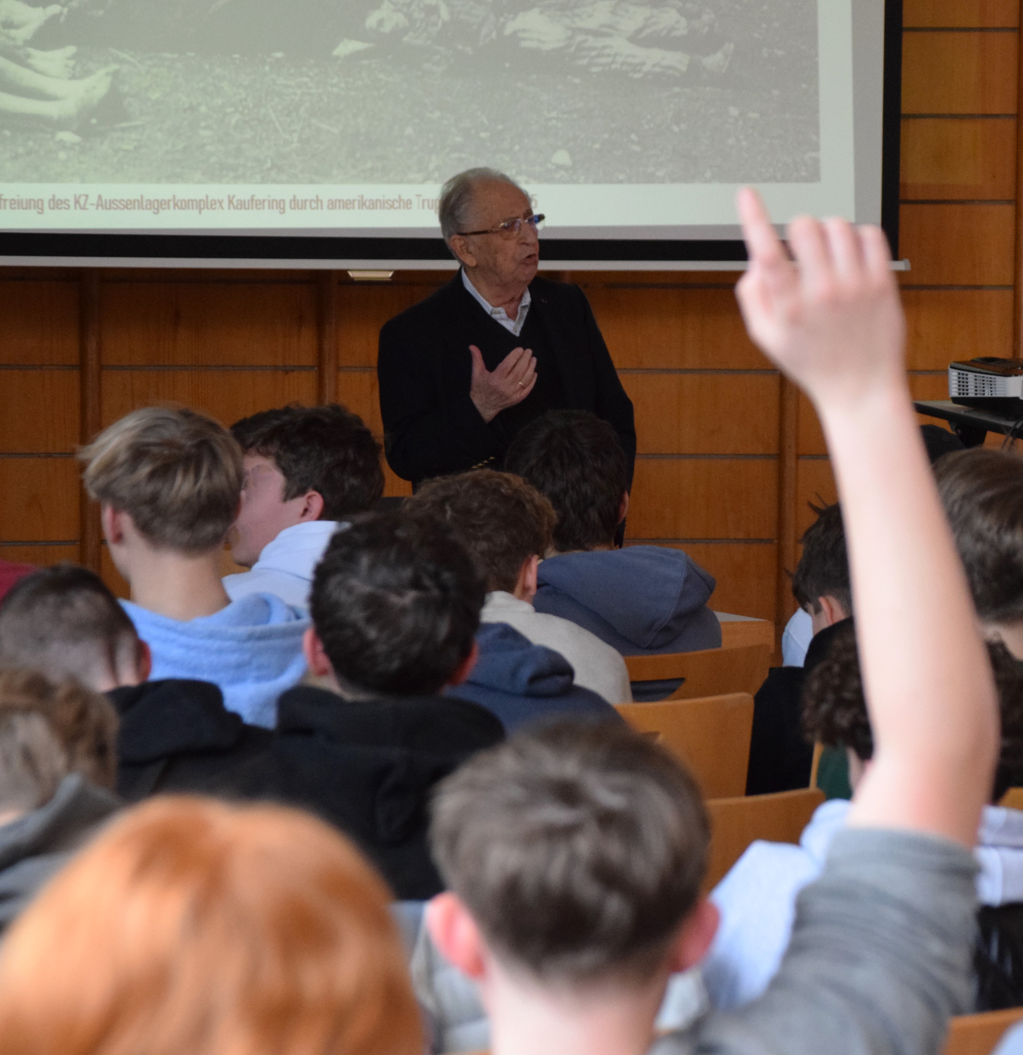 2024 03 11 M Naor Schulklasse Pullach _F_StBG_GHassel (9)bea.JPG