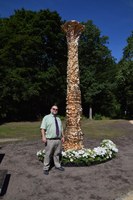 Feierliche Einweihung: Denkmal für die Opfergruppe der Zeugen Jehovas